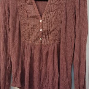 Lucky Brand women's long sleeve blouse. Plum color size small.